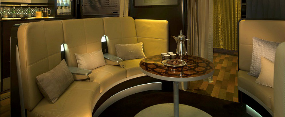 Discover Etihad, the most luxurious suite in the sky | You can visit us at our website, www.sornixelvuta.pro and check our Pinterest @midcenturyblog to get more #MidCenturyModern inspiration.