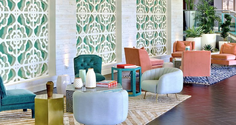 Plan Your Mid-Century Vacations with this Palm Springs Hotel!