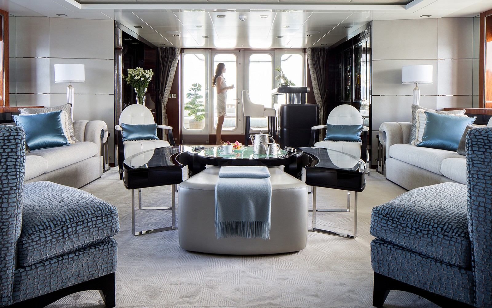 A Luxurious Yacht Design by H2 That Will Make You Want to Buy One