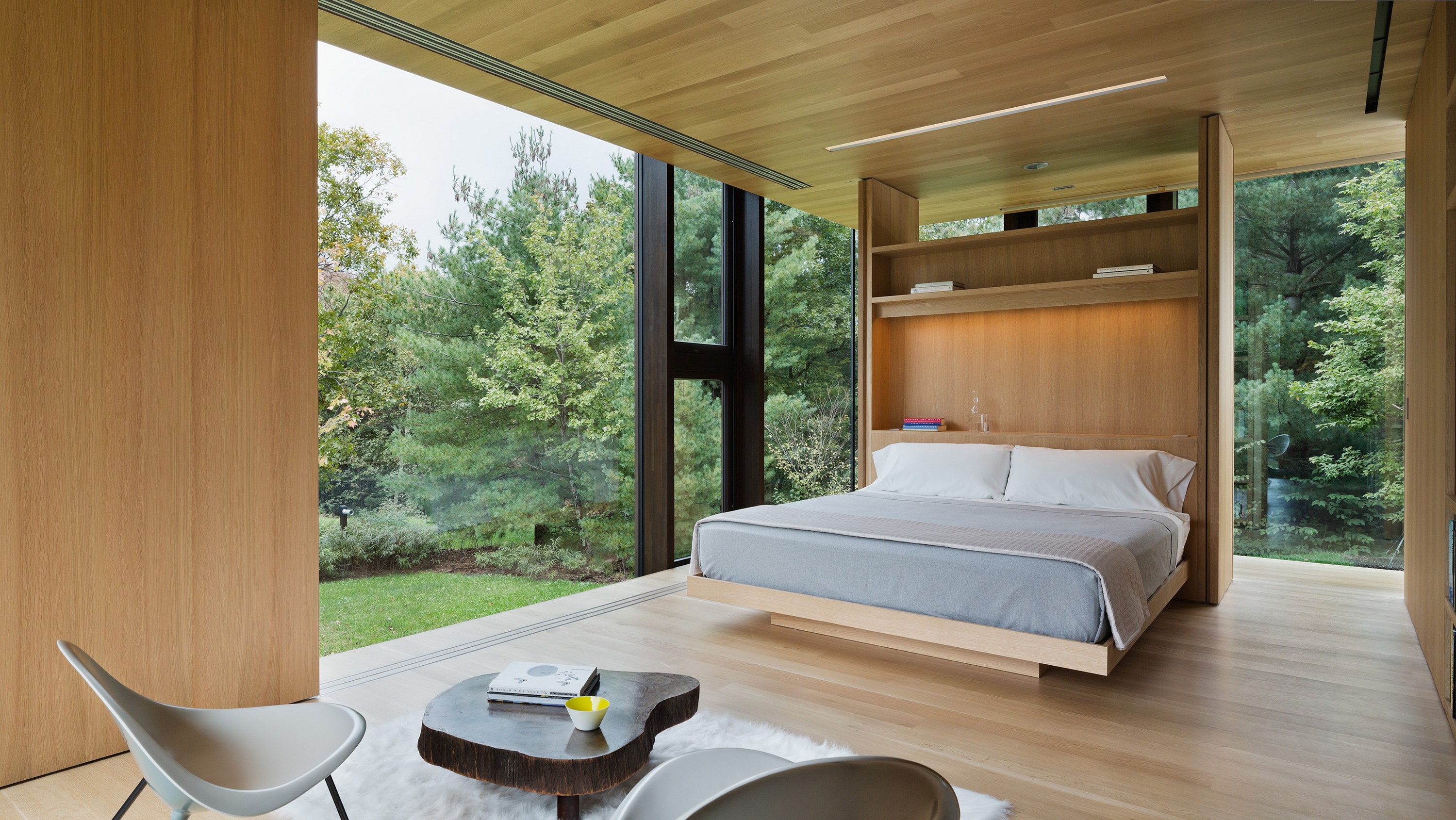 Mid-Century Modern Icons- The Farnsworth House by Mies van der Rohe