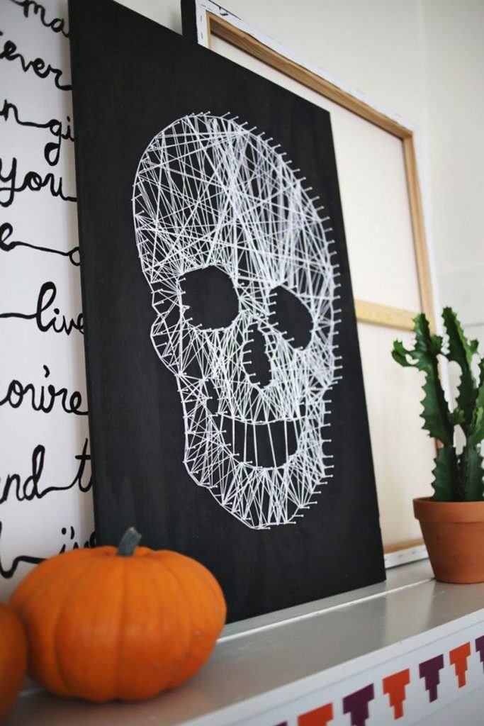 Our Last Minute Checklist for a Chic Halloween Home Decor_5