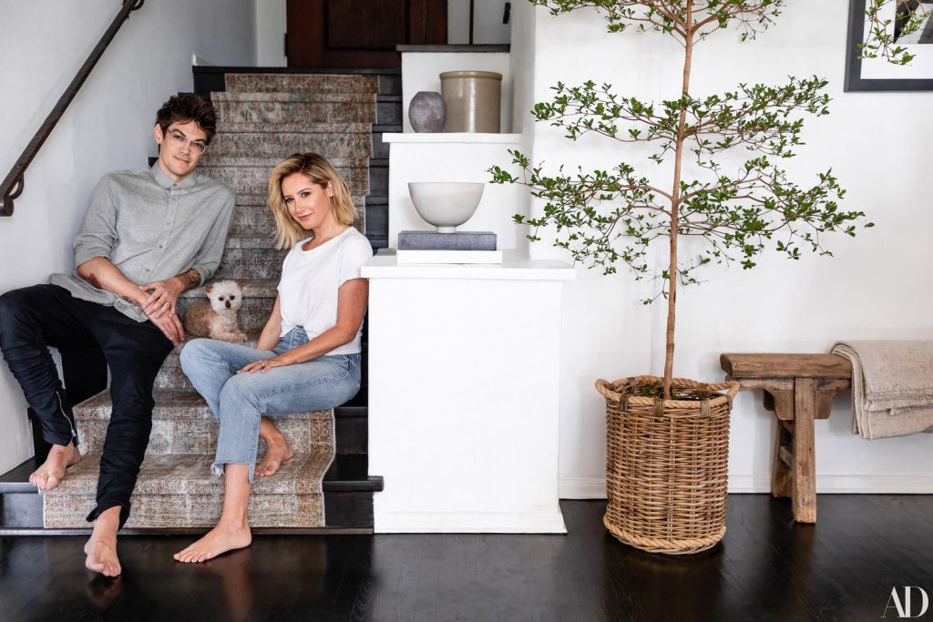 Celebrity Homes Inside Ashley Tisdale's Hollywood Hills Home_5