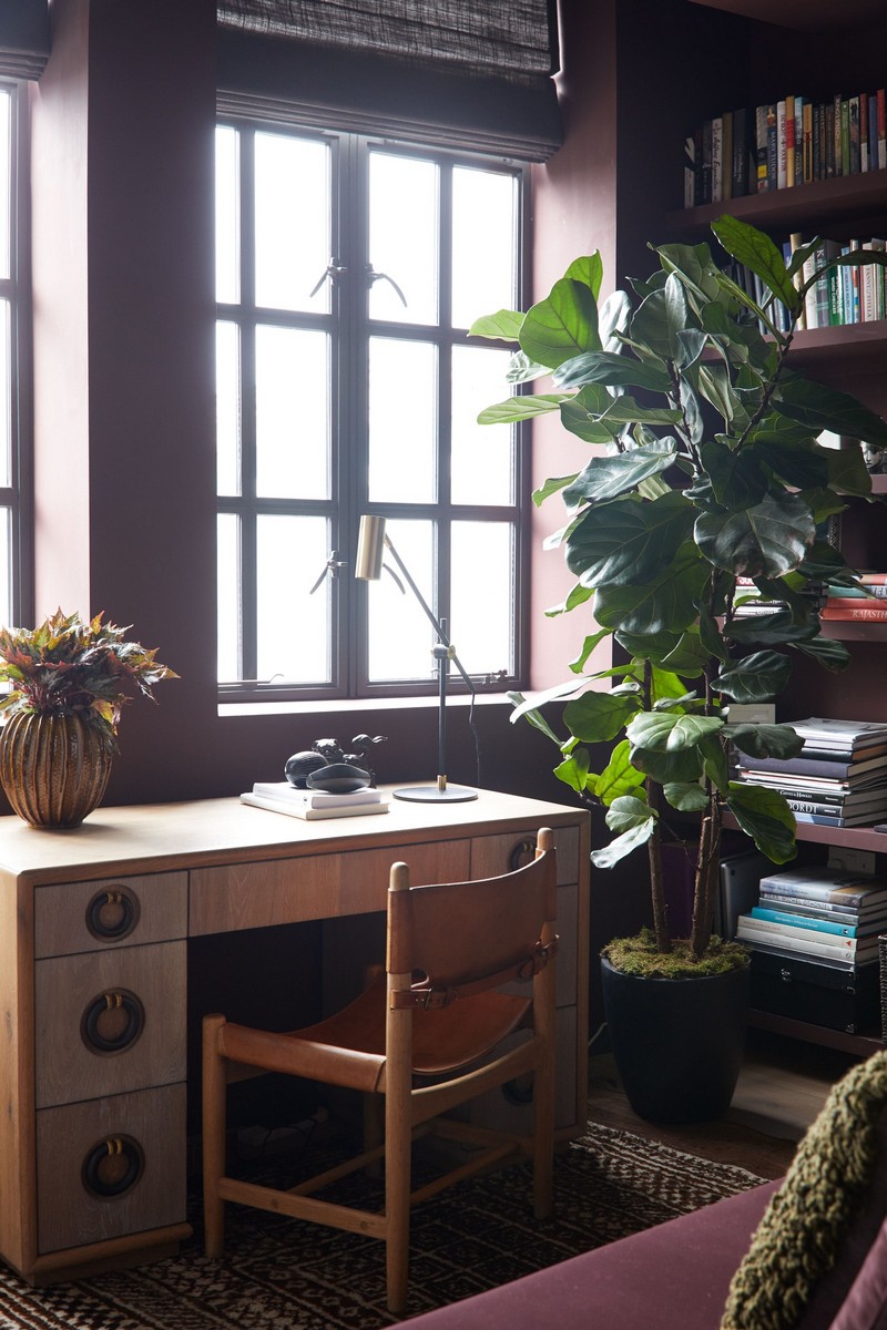 Inside Tour Through Jason Basmajian's Cosmopolitan London Flat
