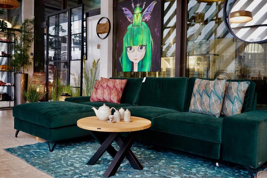 Here Are The Names of The Best Showrooms in Warsaw! _5