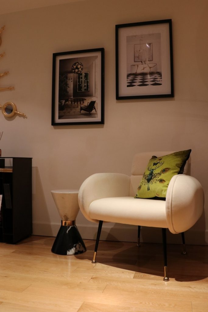 Inside The Luxurious Living Room Of A Private Show Flat In London_3