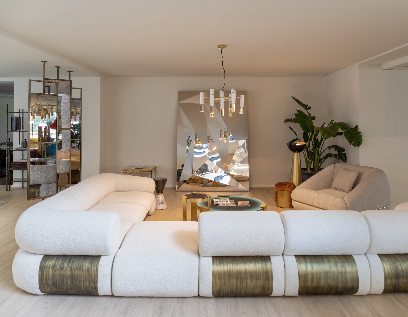 Shh... This Will Be The New Go-To Showroom For All Luxury Design Lovers!
