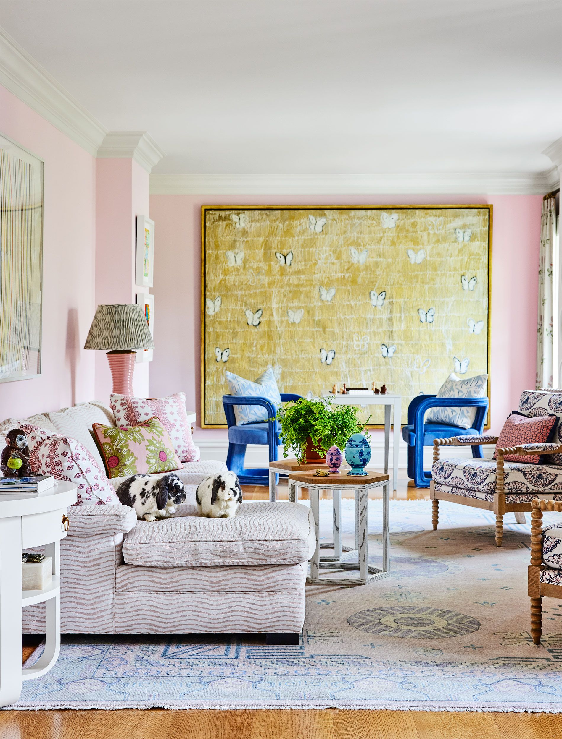 Design Experts Pick The 55 Best Living Room Color Ideas_16