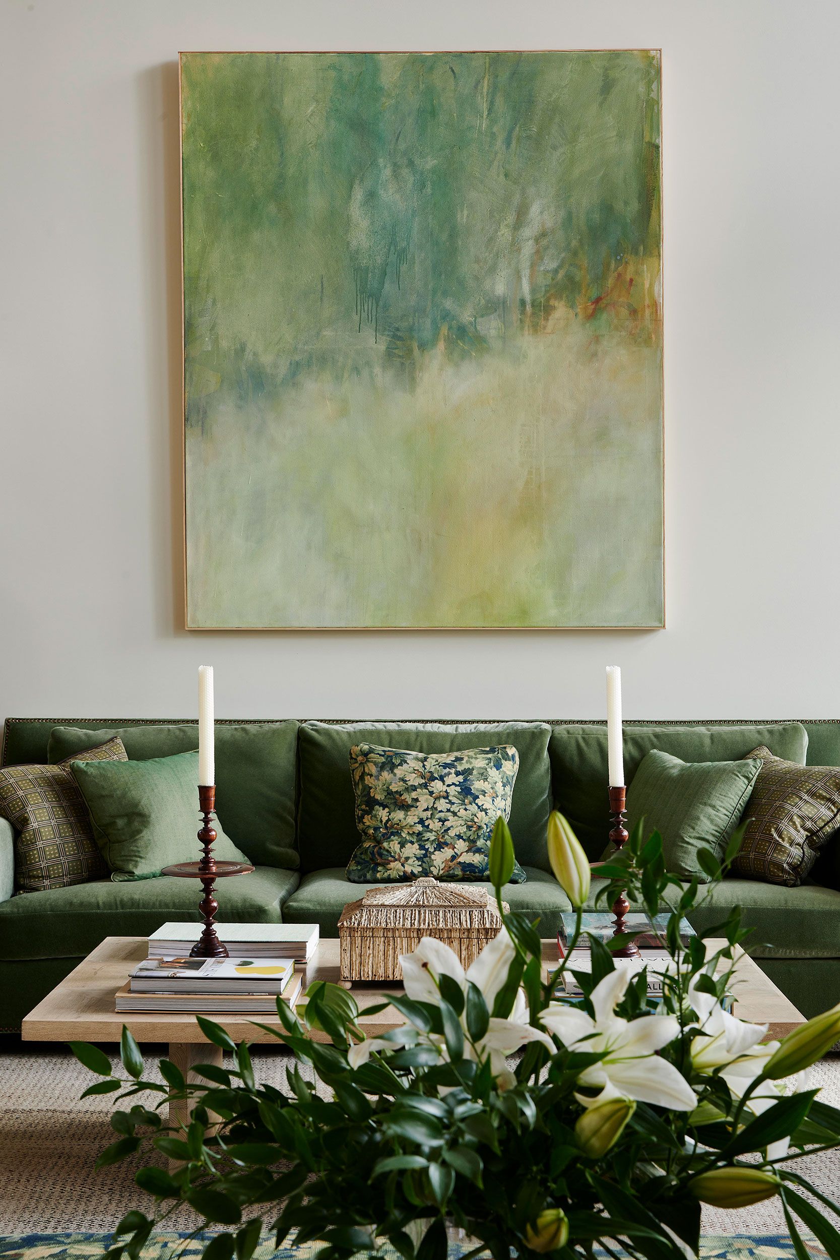 Design Experts Pick The 55 Best Living Room Color Ideas_2