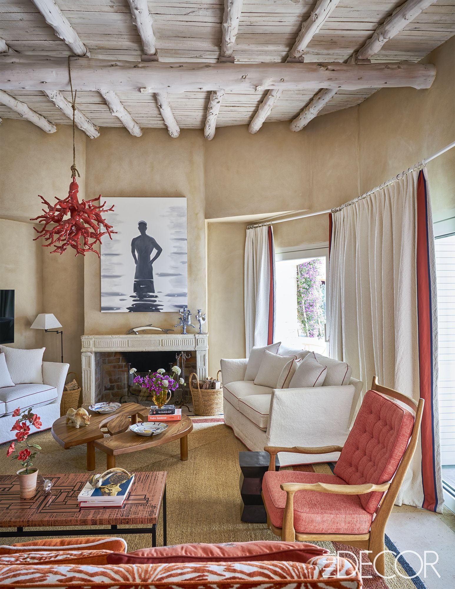 Design Experts Pick The 55 Best Living Room Color Ideas_23