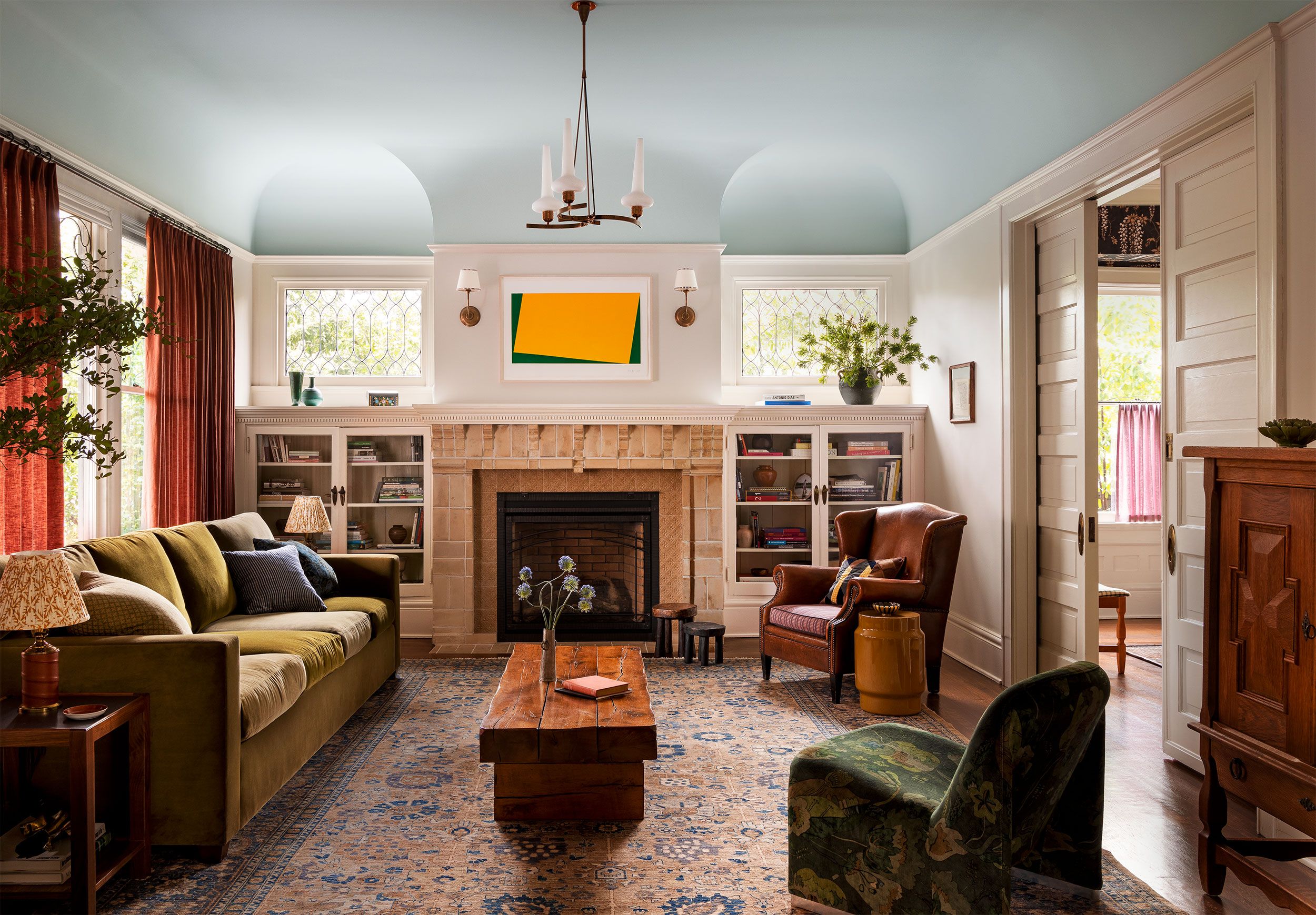 Design Experts Pick The 55 Best Living Room Color Ideas_27