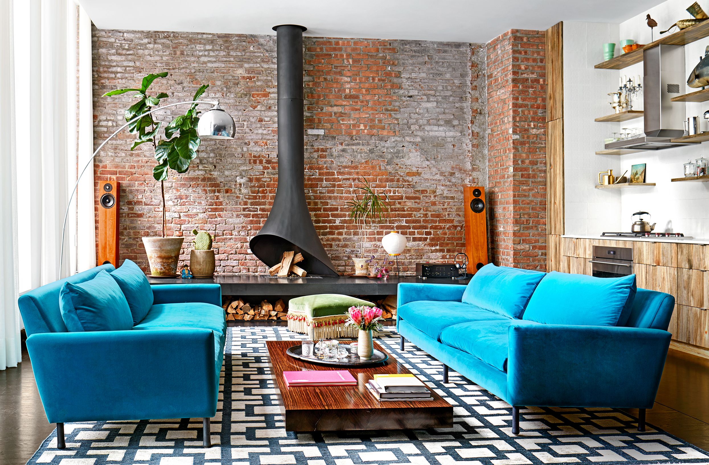Design Experts Pick The 55 Best Living Room Color Ideas_38