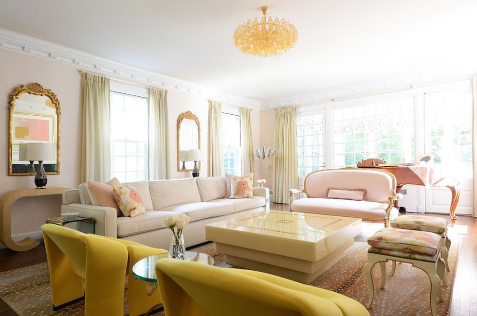 Design Experts Pick The 55 Best Living Room Color Ideas_44