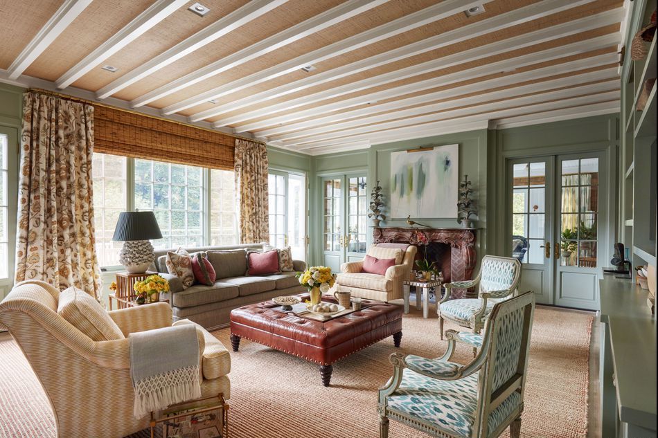 Design Experts Pick The 55 Best Living Room Color Ideas_51