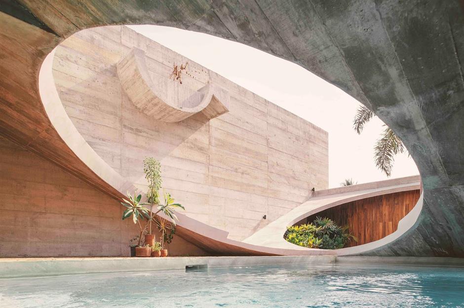 The World's Most Spectacular Modern Homes_10