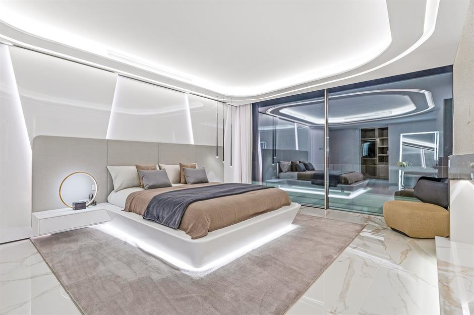 The World's Most Spectacular Modern Homes_19