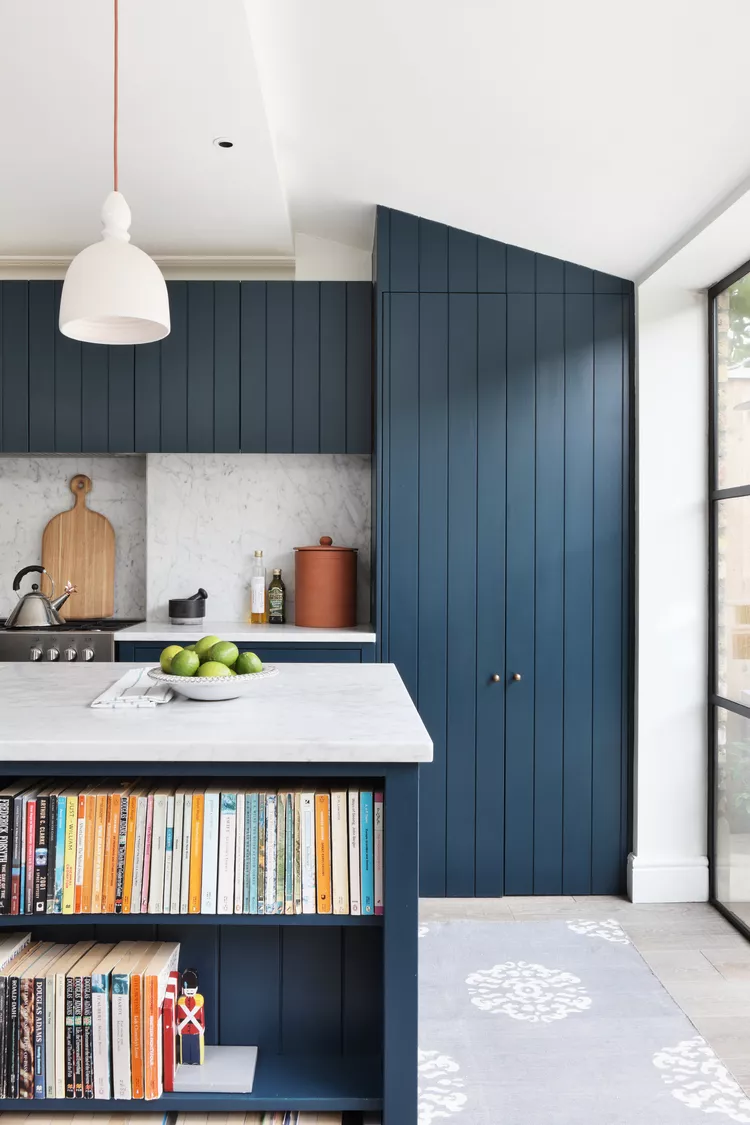 22 Navy Blue Accent Wall Ideas to Elevate Your Space_4
