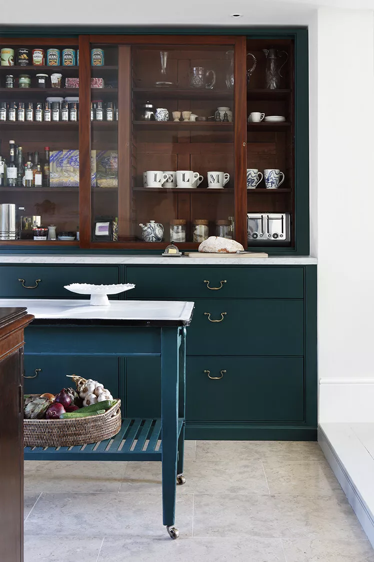 22 Navy Blue Accent Wall Ideas to Elevate Your Space_5