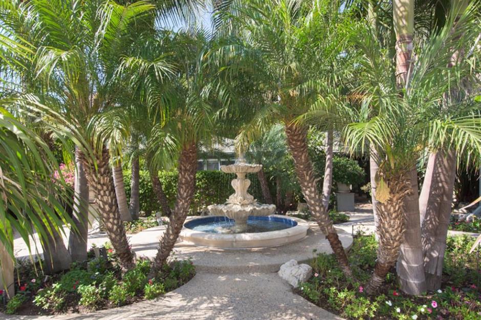 Hollywood Homes Of The Rich And Famous_30