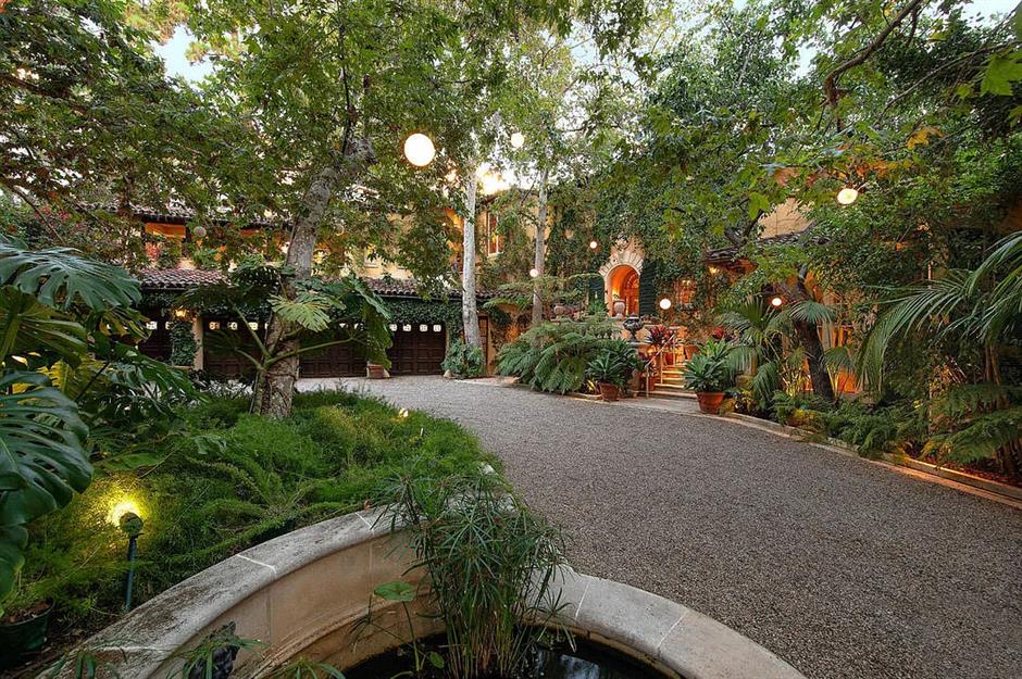 Hollywood Homes Of The Rich And Famous_55