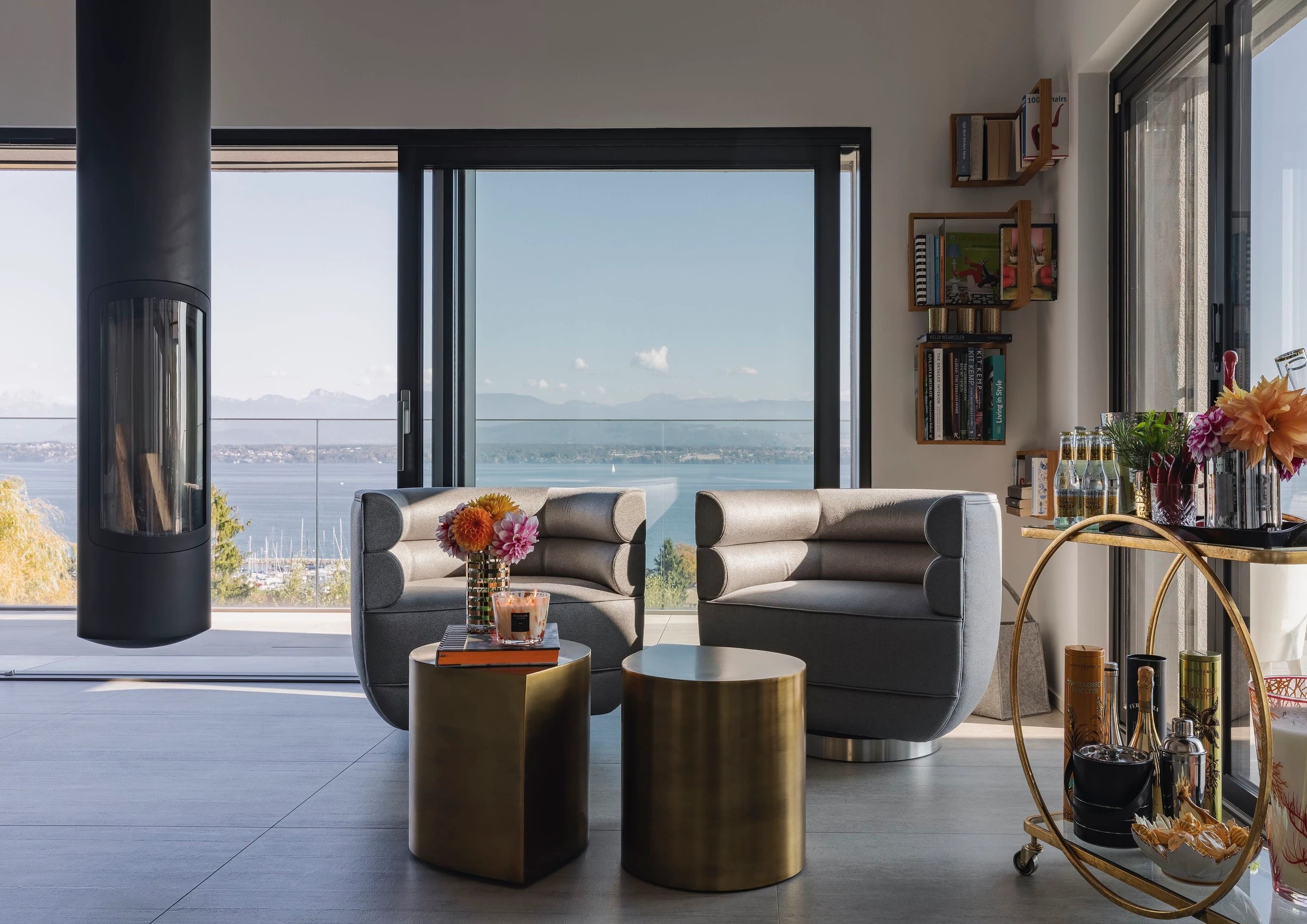 32 Elegant Living Rooms That Showcase the Art of Luxury_24