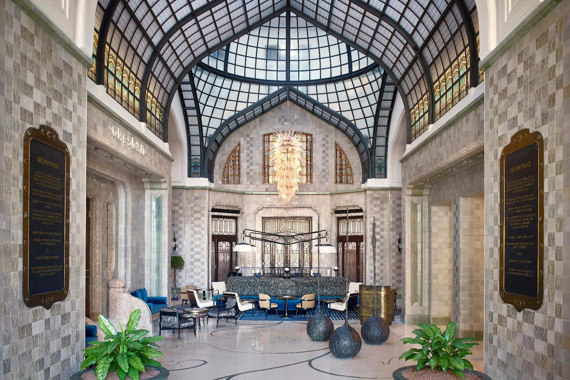 The 29 Most Stunning Hotel Lobbies In The World_28