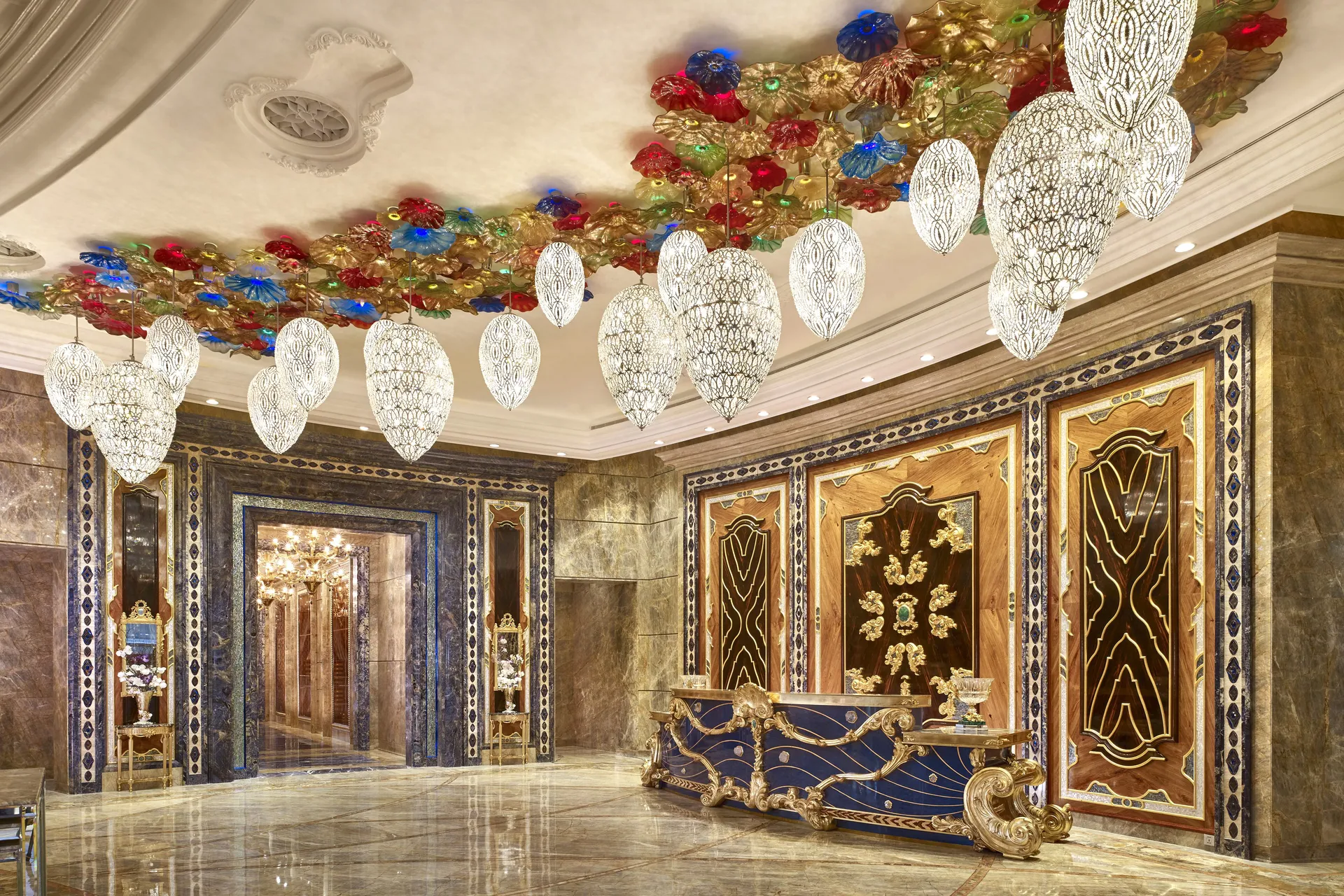 The 29 Most Stunning Hotel Lobbies In The World_8