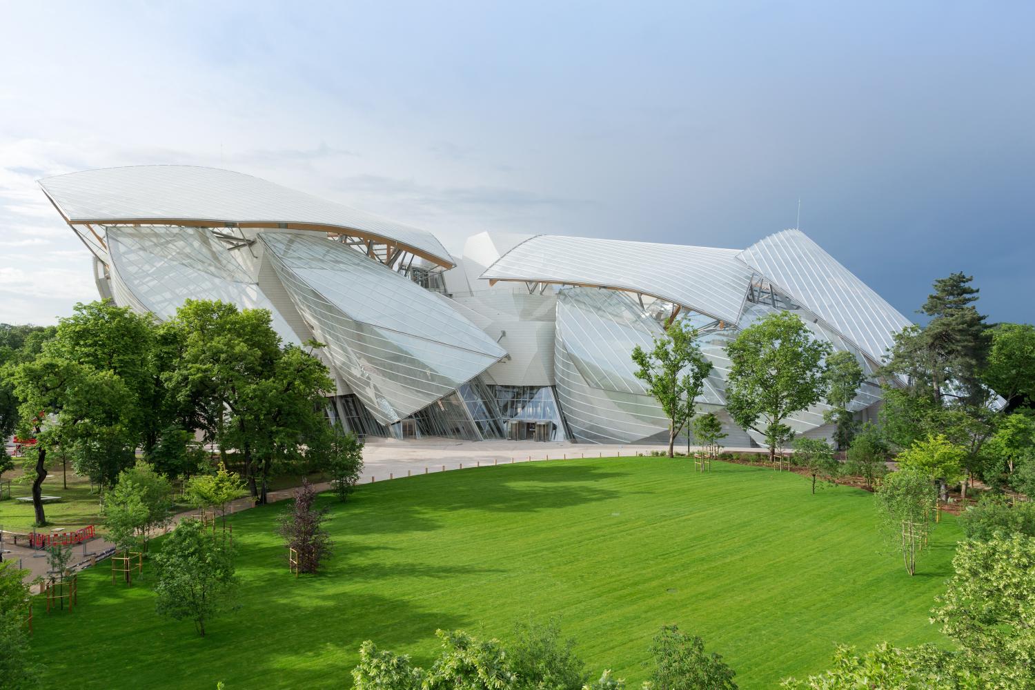 Top Art Galleries in Paris A Cultural Dive into Luxury_2 (1)
