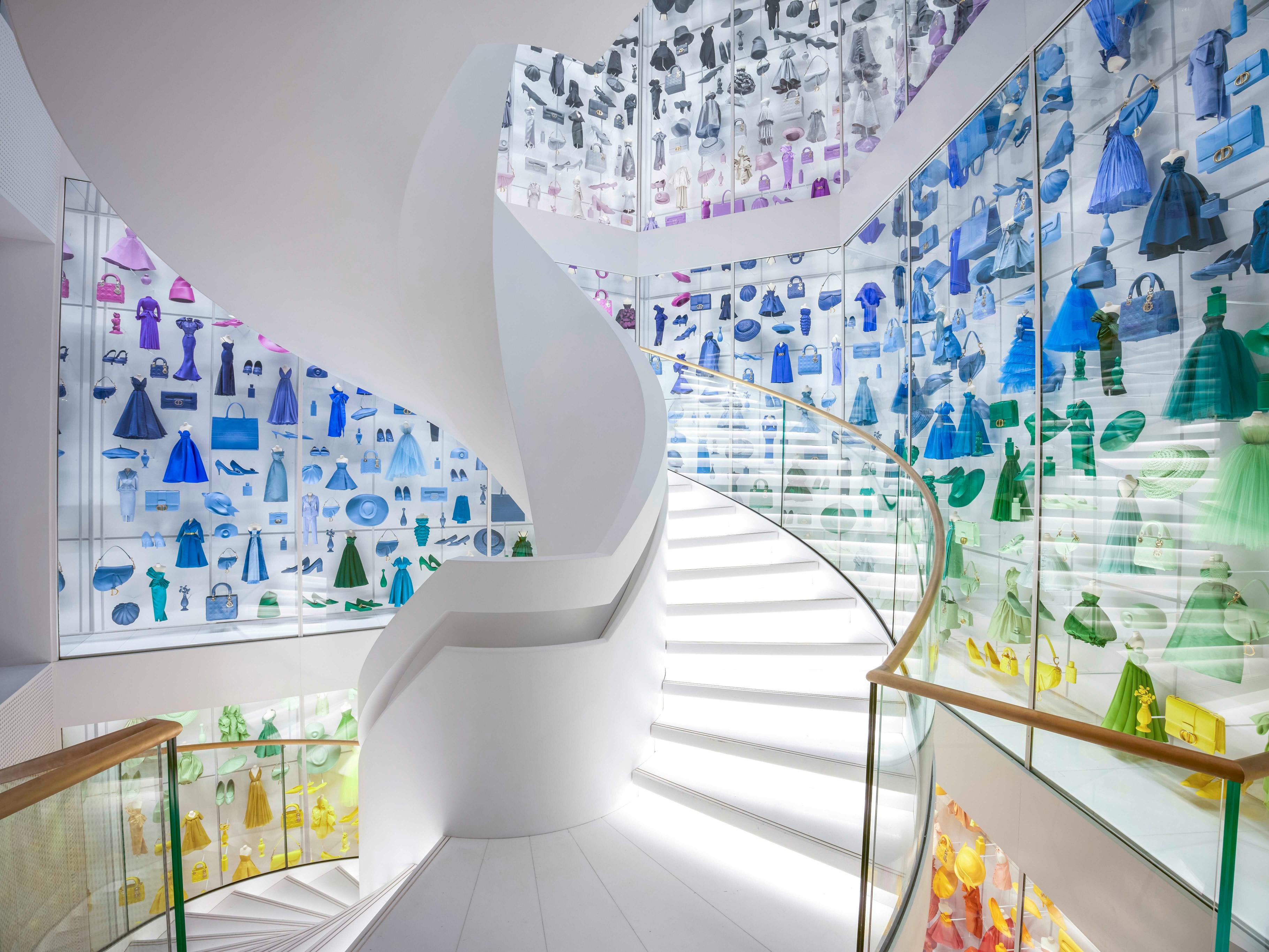 Top Art Galleries in Paris A Cultural Dive into Luxury_4 (1)