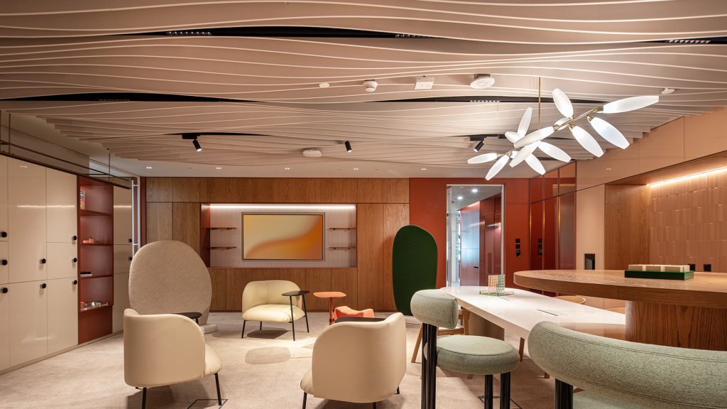 Roar Redefining Interior Design in Dubai Through Innovation and Experience_2
