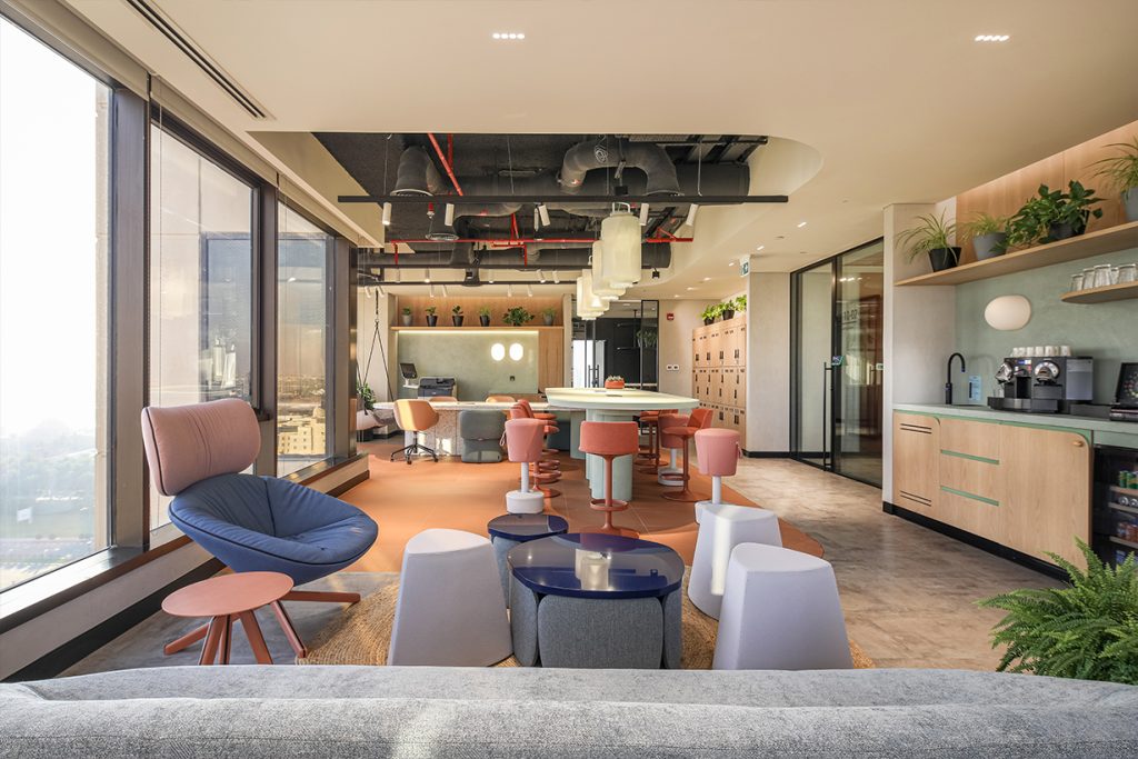 Roar Redefining Interior Design in Dubai Through Innovation and Experience_8
