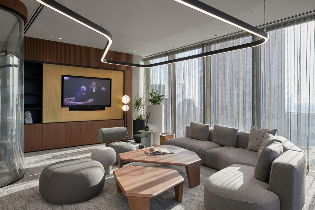 Roar Redefining Interior Design in Dubai Through Innovation and Experience_9
